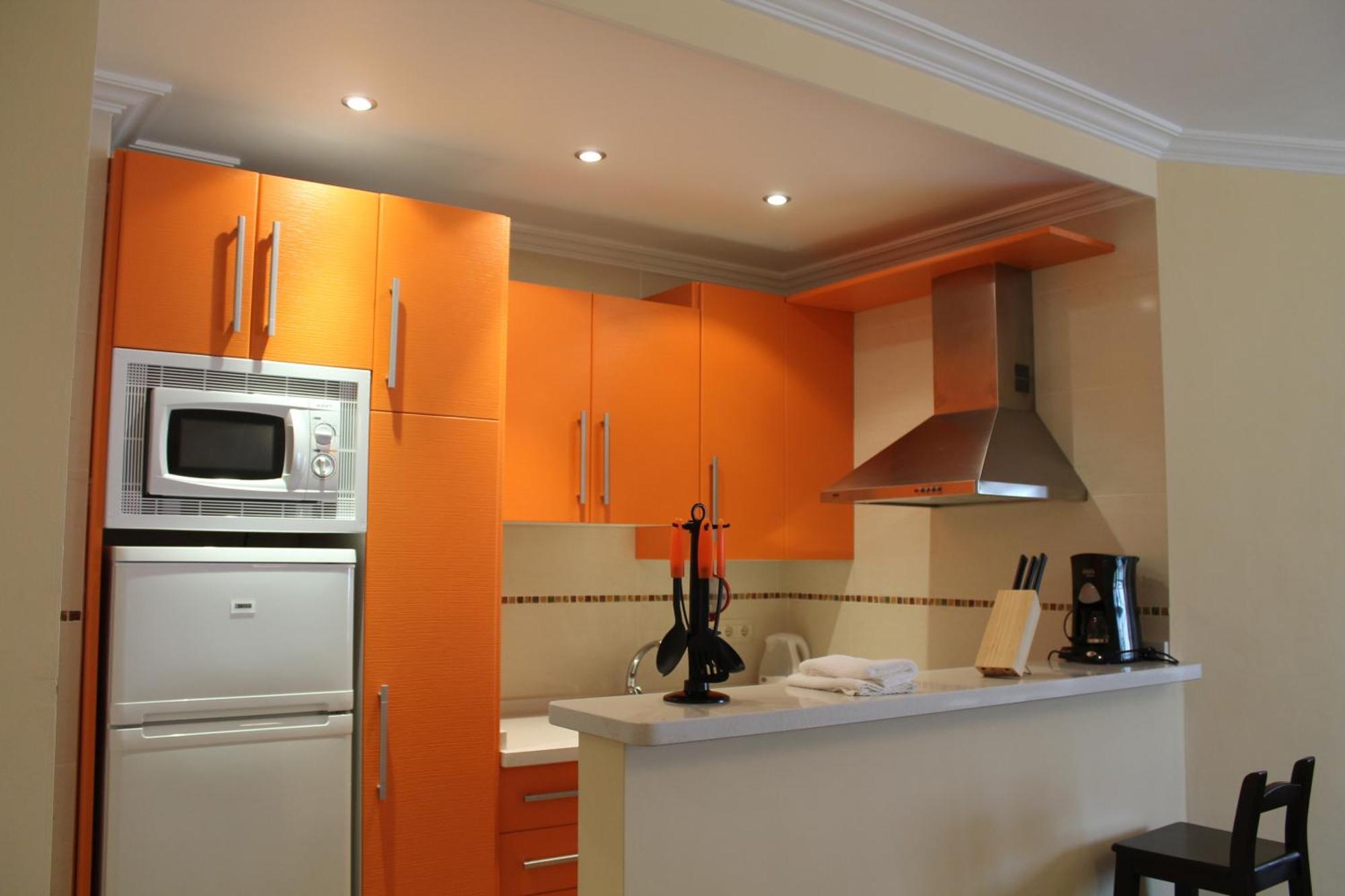 Apartamentos Turisticos Plaza Del Olvido Нерха Экстерьер фото